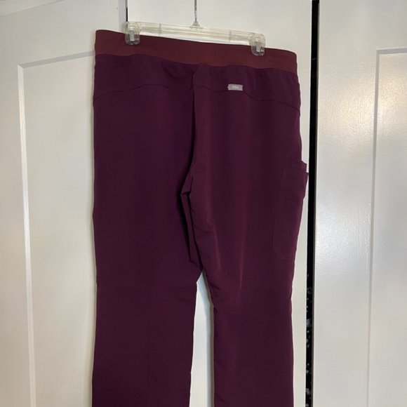 Like New Figs Rafaela and Kade Set Sz M and XL *Please Read Description* - Picture 5 of 6